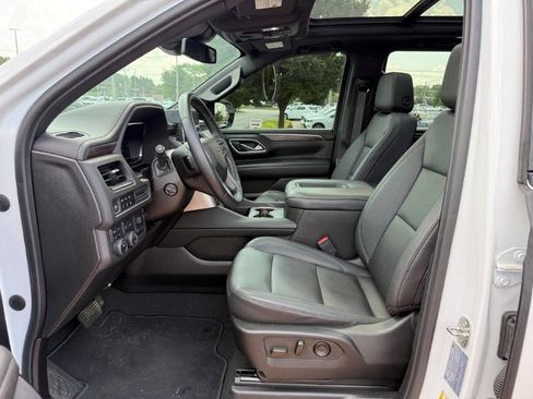 Used 2023 Chevrolet Tahoe Z71 w/ Luxury Package AWD/4WD image 13