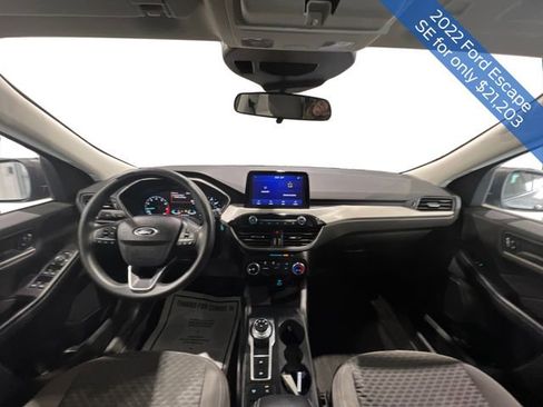 Used 2022 Ford Escape SE image 18