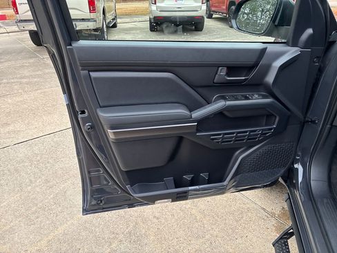 New 2026 Toyota 4Runner SR5 image 12