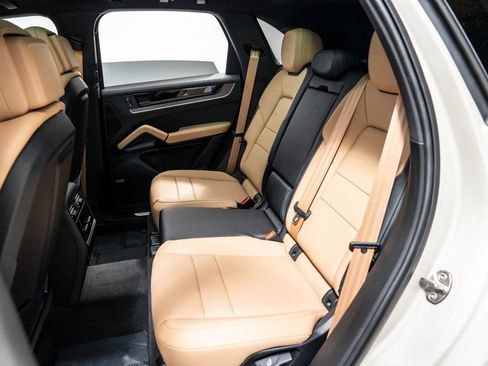 New 2026 Porsche Cayenne image 28