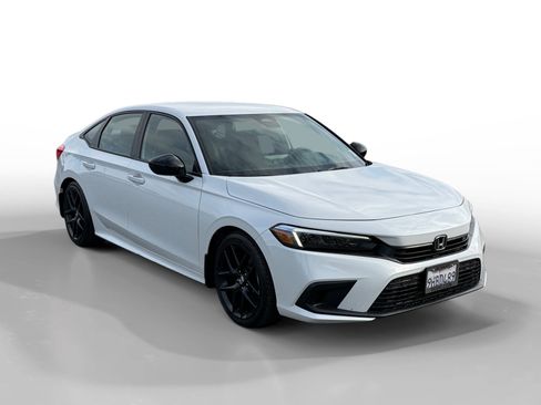 Used 2023 Honda Civic Sport image 7