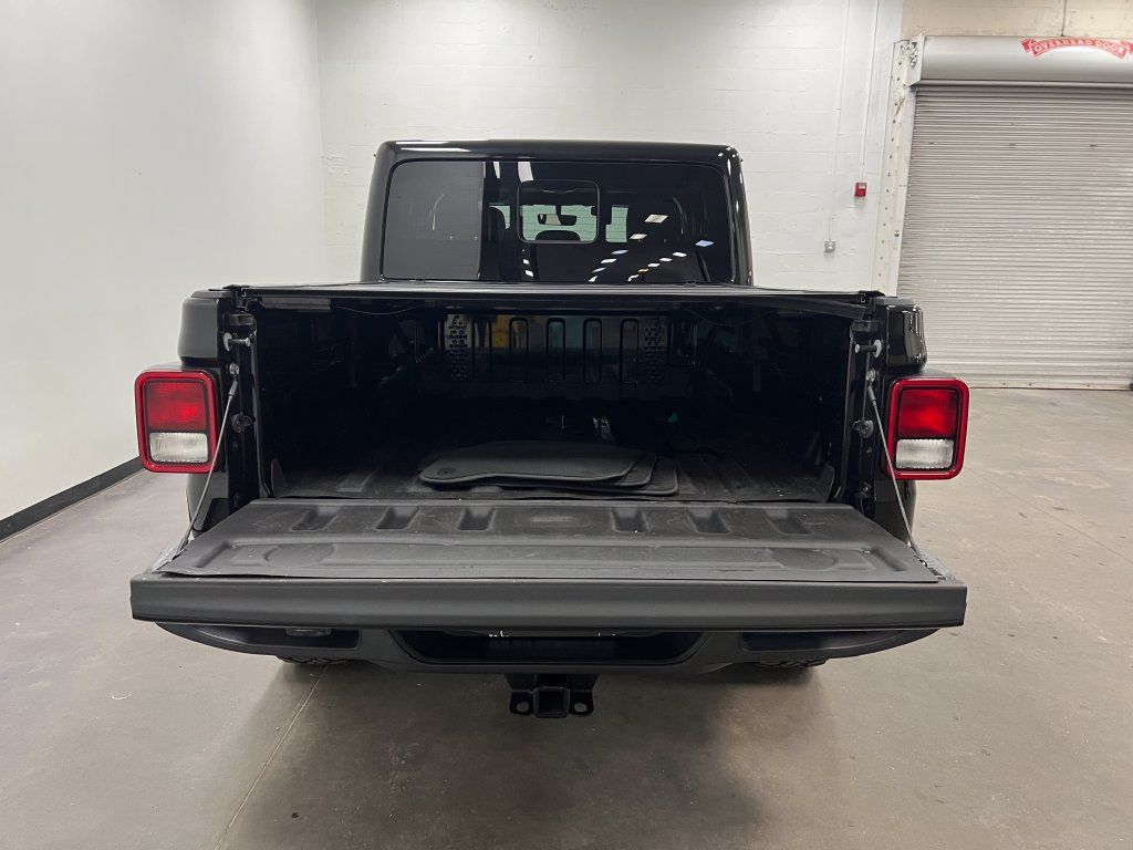 Used 2022 Jeep Gladiator Overland w/ Popular Equipment Package AWD/4WD image 25