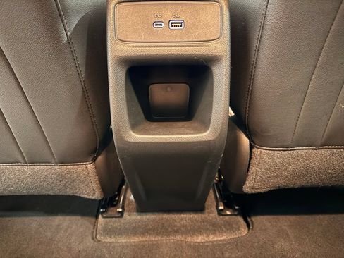 Used 2025 Chevrolet Trax LT w/ LT Convenience Package FWD image 30