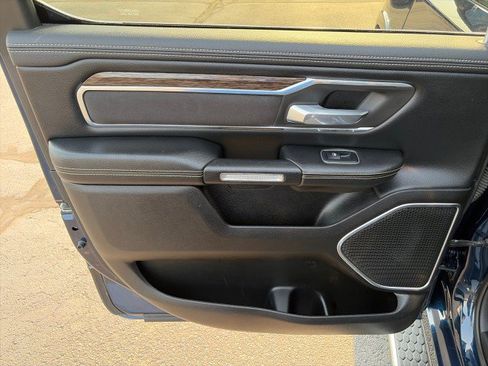 Used 2019 RAM 1500 Laramie AWD/4WD image 25