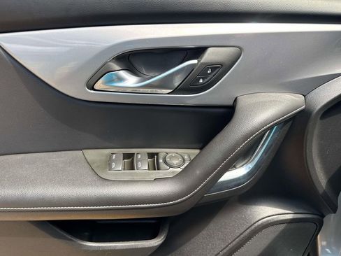 Used 2025 Chevrolet Blazer LT FWD image 20