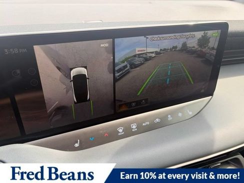 New 2026 Nissan Leaf Platinum+ w/ Floor Mat Package (Platinum+) FWD image 20