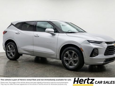 Used 2025 Chevrolet Blazer LT FWD image 1