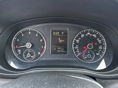 Used 2014 Volkswagen Passat 1.8T S FWD image 15
