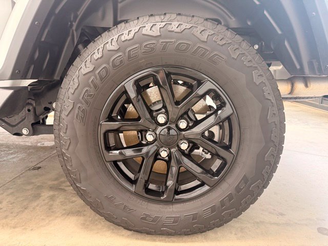 Used 2023 Jeep Gladiator Sport AWD/4WD image 13