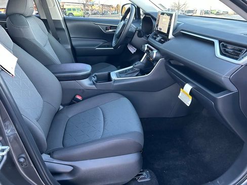 Used 2025 Toyota RAV4 XLE image 28