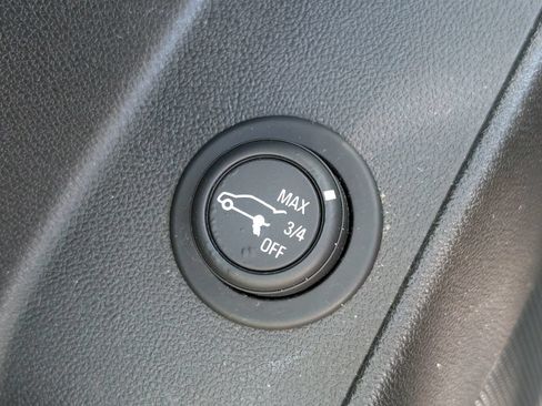 Used 2019 Chevrolet Equinox LT FWD image 25