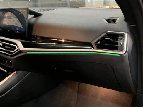 Used 2023 BMW i4 eDrive35 w/ Premium Package image 18