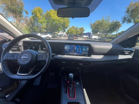 Used 2026 Nissan Kicks SR FWD image 32
