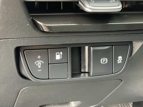 Used 2024 Kia EV6 Light AWD/4WD image 19