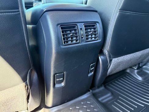 Used 2018 Toyota 4Runner SR5 AWD/4WD image 12