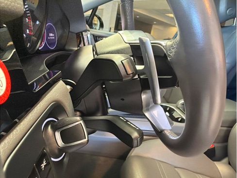 Used 2021 Porsche Cayenne E-Hybrid AWD/4WD image 34