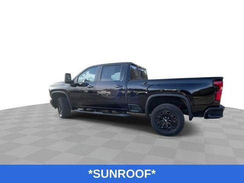Used 2024 Chevrolet Silverado 2500 LT w/ Midnight Edition image 7