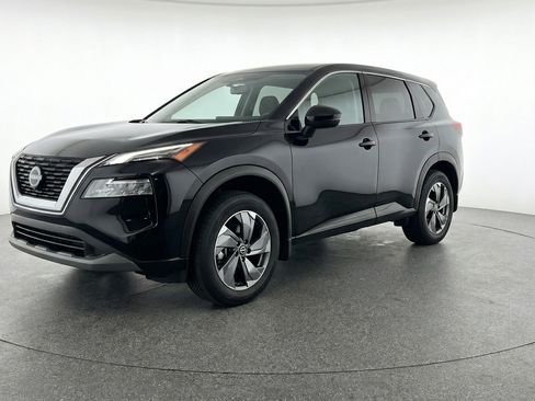 Used 2025 Nissan Rogue SV AWD/4WD image 3