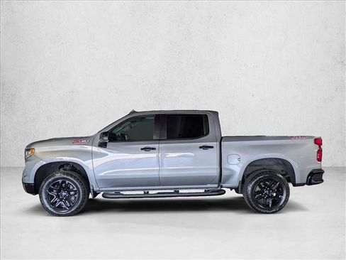 Used 2025 Chevrolet Silverado 1500 LT Trail Boss w/ Convenience Package II AWD/4WD image 9