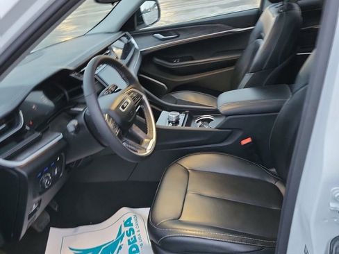 Used 2024 Jeep Grand Cherokee Limited 4xe image 7