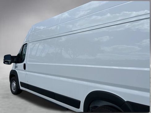 Used 2024 RAM ProMaster 3500 w/ Delivery Van Package FWD image 7