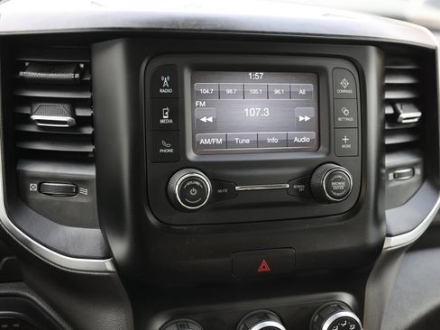 Used 2019 RAM 1500 Big Horn image 25