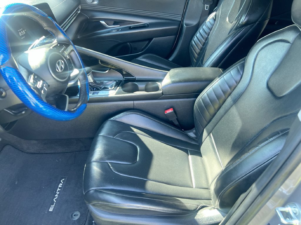 Used 2024 Hyundai Elantra Limited FWD image 13
