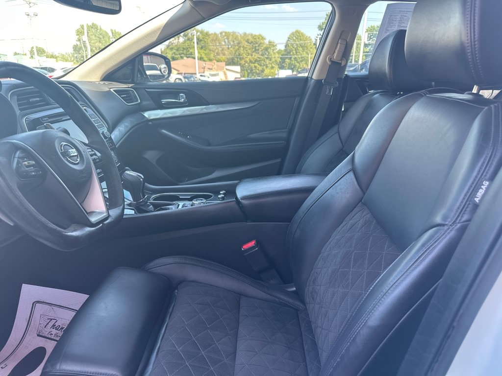 Used 2016 Nissan Maxima SR FWD image 2