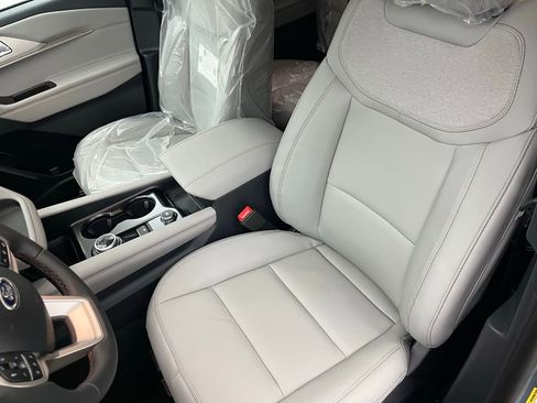 New 2026 Ford Explorer Active w/ Active Comfort Package image 20