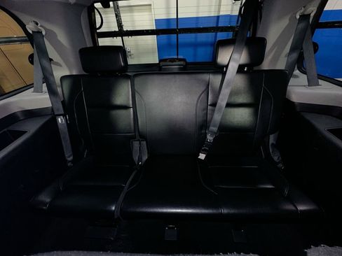 Used 2015 Nissan Armada Platinum image 37