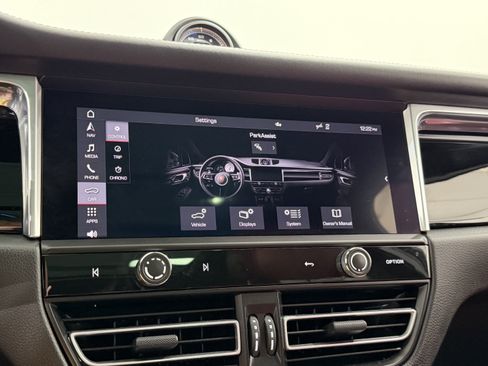 Certified 2023 Porsche Macan S AWD/4WD image 44