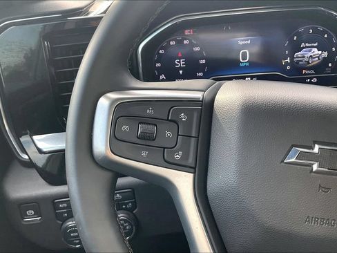 Used 2025 Chevrolet Silverado 1500 RST w/ Z71 Off-Road Package AWD/4WD image 12