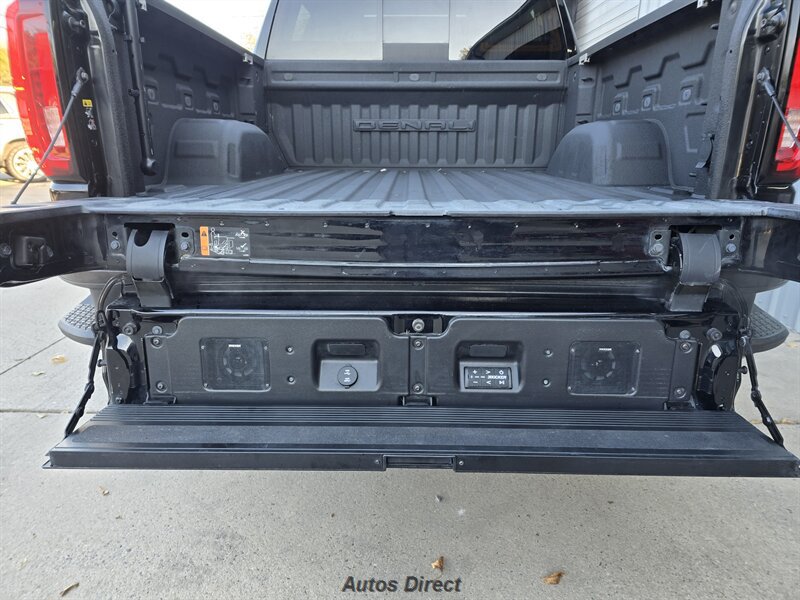 Used 2019 GMC Sierra 1500 Denali w/ Denali Ultimate Package AWD/4WD image 25