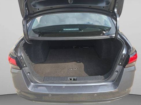 Used 2025 Nissan Versa SV FWD image 27