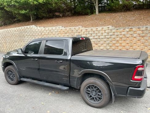 Used 2019 RAM 1500 Laramie RWD image 8