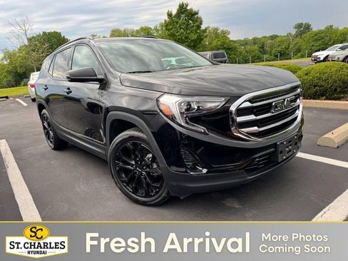 Used 2021 GMC Terrain SLT w/ Elevation Edition FWD image 1