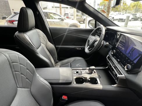 Used 2023 Lexus RX 350 Premium w/ Accessory Package image 46