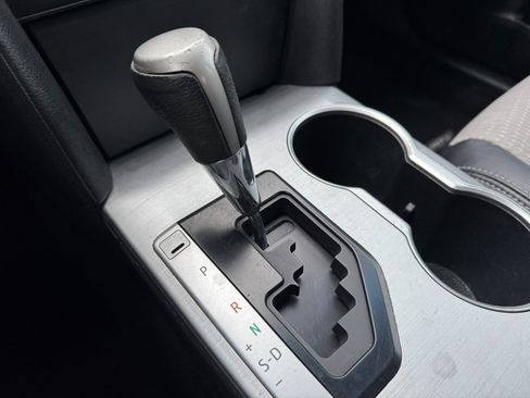 Used 2012 Toyota Camry SE image 20