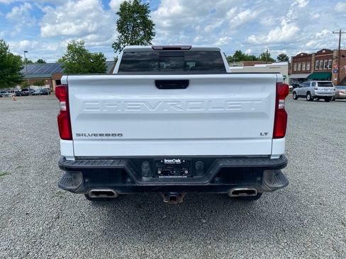 Used 2022 Chevrolet Silverado 1500 LT Trail Boss w/ LT Trail Boss Premium Package AWD/4WD image 4