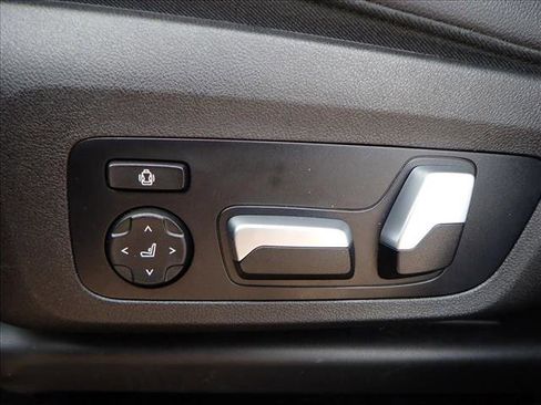 Used 2021 BMW X3 xDrive30i w/ Premium Package image 13