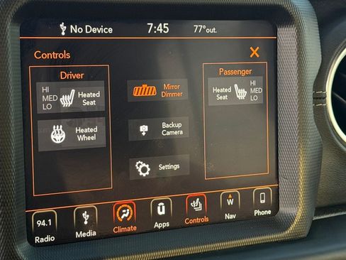 Used 2019 Jeep Wrangler Unlimited Sahara AWD/4WD image 31
