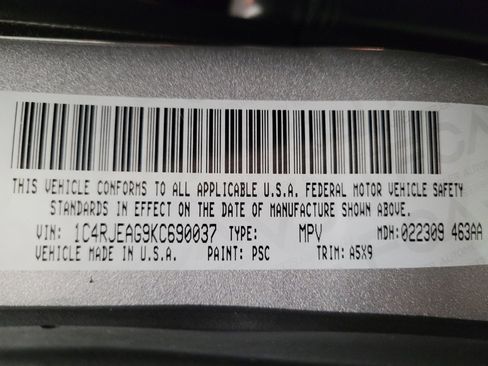 Used 2019 Jeep Grand Cherokee Laredo image 33