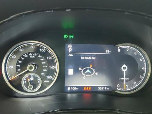 Used 2025 Genesis GV70 2.5T AWD/4WD image 13