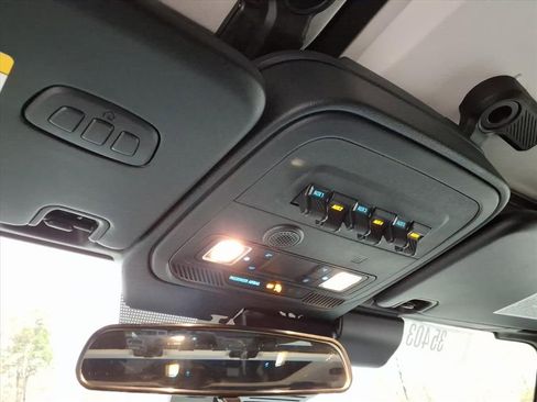 New 2025 Ford Bronco Badlands image 19