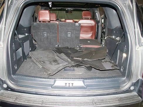 Used 2022 Ford Expedition Limited image 20