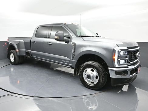 Used 2024 Ford F350 Lariat w/ Lariat Ultimate Package image 2