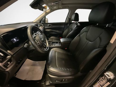 Certified 2023 Kia Sorento S w/ Panoramic Sunroof Package AWD/4WD image 12