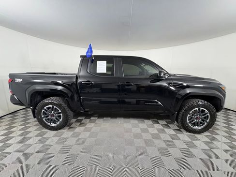Used 2024 Toyota Tacoma TRD Sport image 8