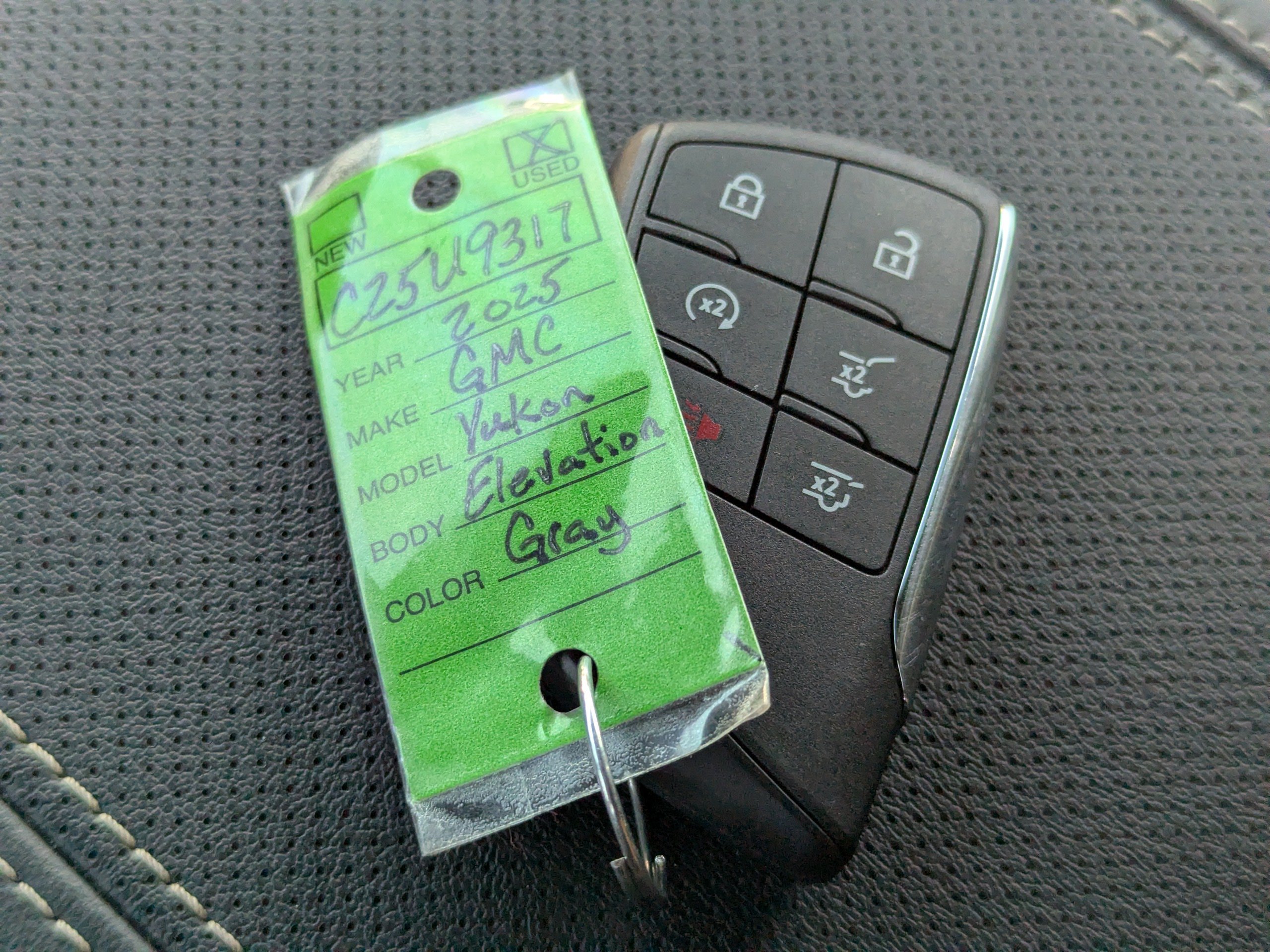Used 2025 GMC Yukon Elevation AWD/4WD image 20