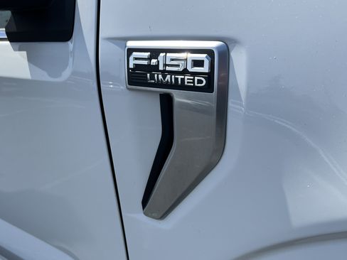 Used 2022 Ford F150 Limited image 9